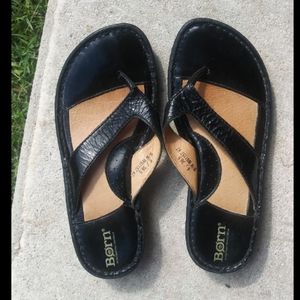 Born sandals